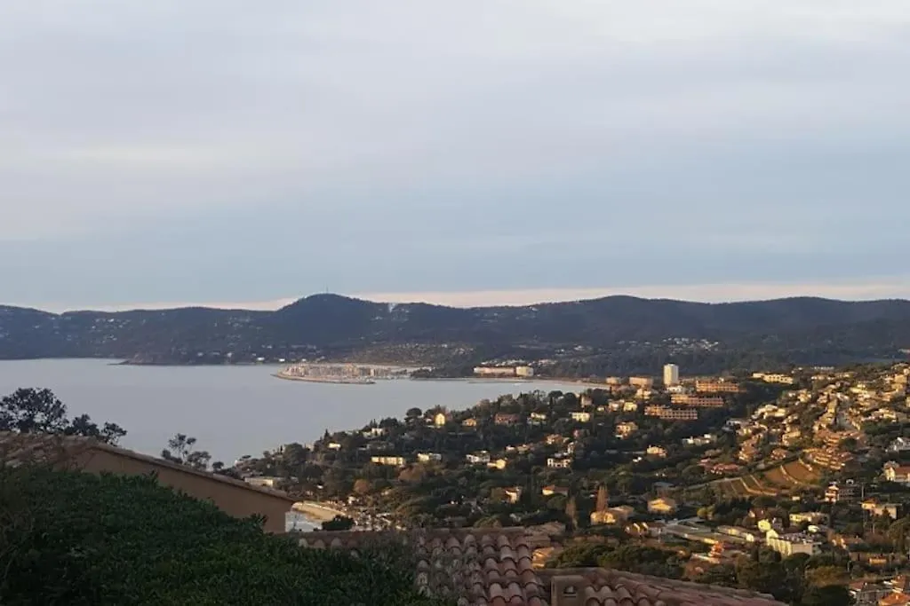 Les Hauts De St Clair,Vue Mer Et Vert,Tres Calme Apartment Le Lavandou